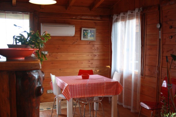 h_chalet_table